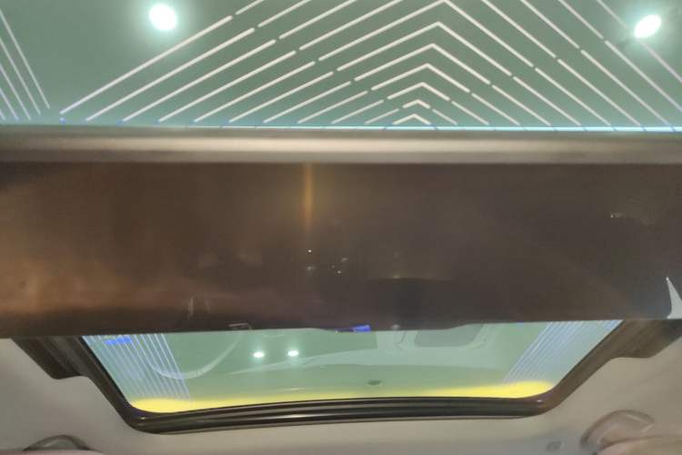 Used BMW 5 Series 2025 530Li Luxury Edition M Sport Package Headliner