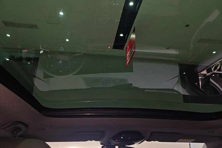 Used BMW 5 Series 2025 525Li M Sport Package Headliner