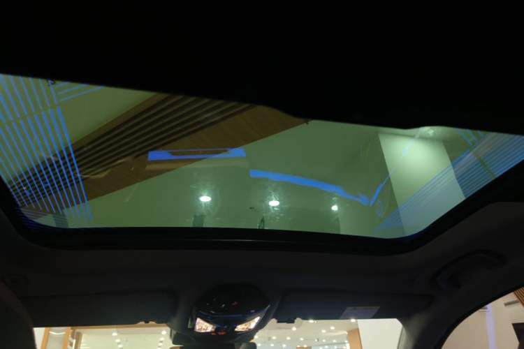 Used BMW 5 Series 2025 530Li Luxury Edition M Sport Package Headliner
