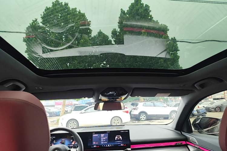 Used BMW 5 Series 2025 530Li Leading Model M Sport Package Headliner