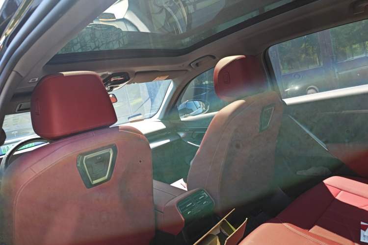 Used BMW 5 Series 2025 525Li M Sport Package Headliner