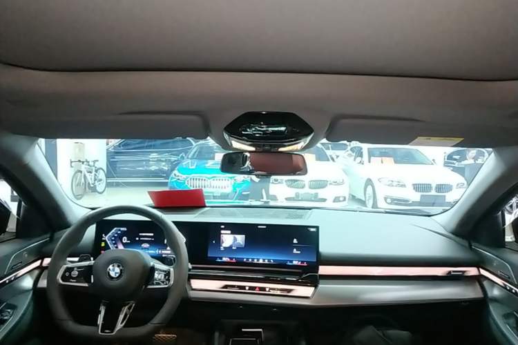 Used BMW 5 Series 2025 530Li Leading Model M Sport Package Headliner