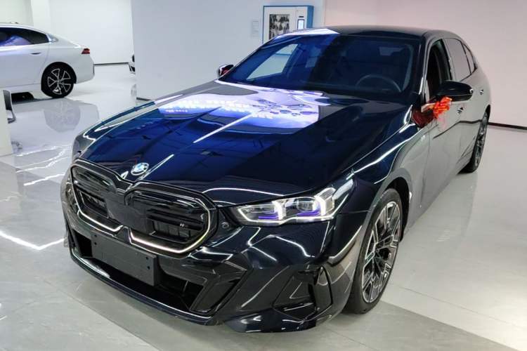 BMW 5 Series 2025 530Li Luxury Edition M Sport Package usata Guazi used car, China used car export, Used car for sale, Used  cars, Cheapest cars for sale