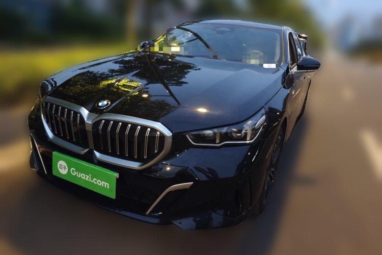 Used BMW 5 Series 2025 530Li Leading Model M Sport Package Guazi used car, China used car export, Used car for sale, Used cars, Cheapest cars for sale