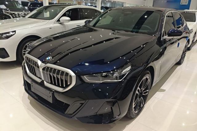 Used BMW 5 Series 2025 525Li M Sport Package