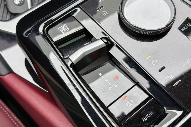 Used BMW 5 Series 2025 530Li Leading Model M Sport Package Interior 1