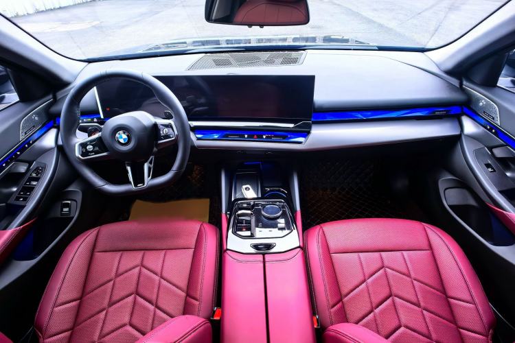 Used BMW 5 Series 2025 530Li Leading Model M Sport Package Interior 1