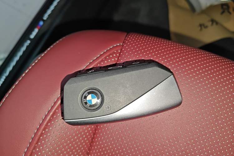 Used BMW 5 Series 2025 530Li Luxury Edition M Sport Package Interior 1