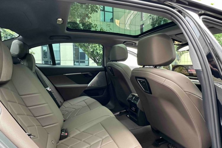Used BMW 5 Series 2025 530Li Leading Model M Sport Package Interior 1