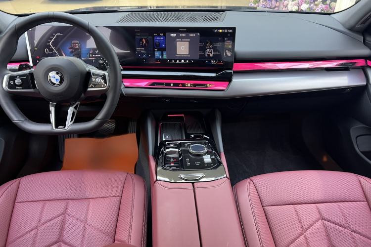 Used BMW 5 Series 2025 525Li M Sport Package Interior 1