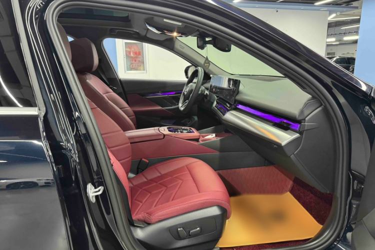 Used BMW 5 Series 2025 530Li Leading Model M Sport Package Interior 11
