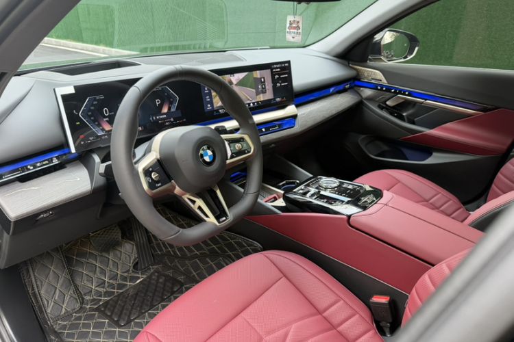 Used BMW 5 Series 2025 530Li Luxury Edition M Sport Package Interior 2