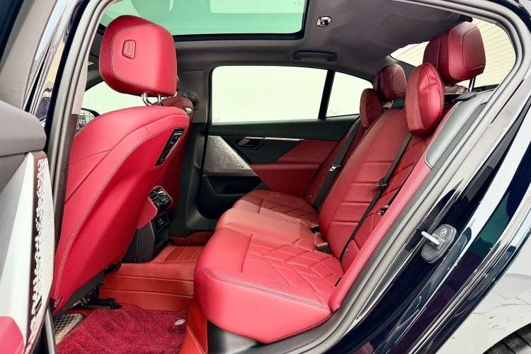 Used BMW 5 Series 2025 530Li Leading Model M Sport Package Interior 2