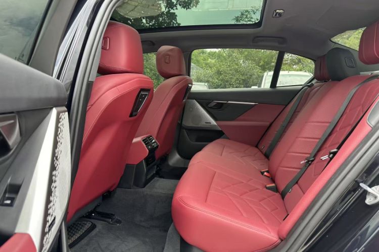 Used BMW 5 Series 2025 530Li Leading Model M Sport Package Interior 3