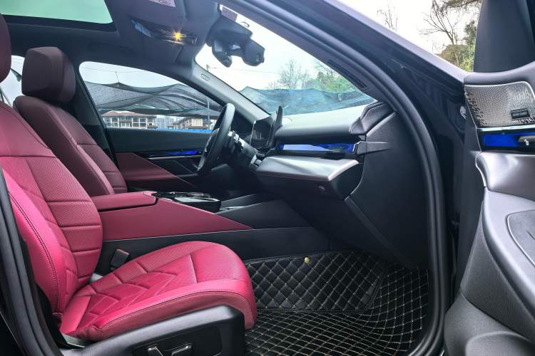 Used BMW 5 Series 2025 530Li Leading Model M Sport Package Interior 3
