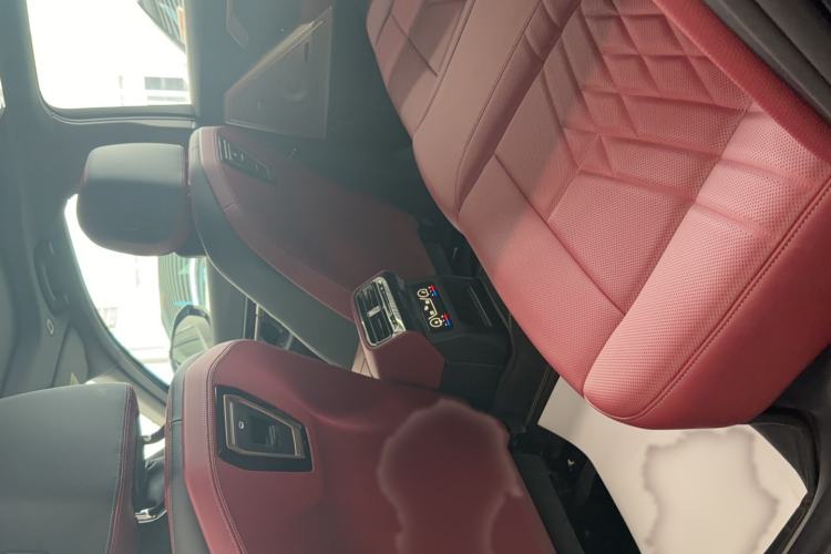 Used BMW 5 Series 2025 530Li Luxury Edition M Sport Package Interior 3