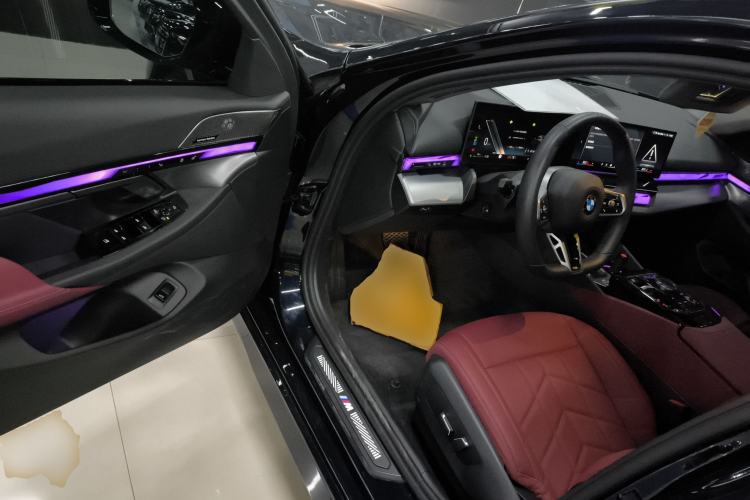 Used BMW 5 Series 2025 530Li Leading Model M Sport Package Interior 3
