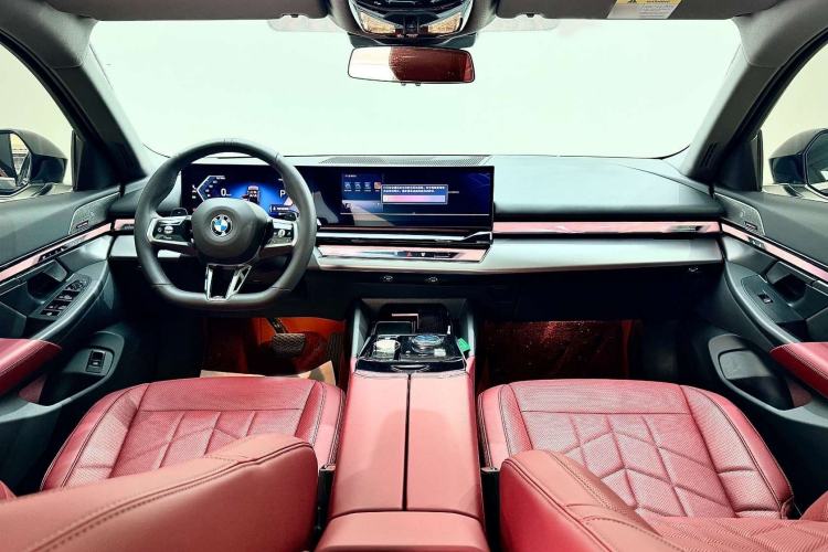 Used BMW 5 Series 2025 530Li Leading Model M Sport Package Interior 3
