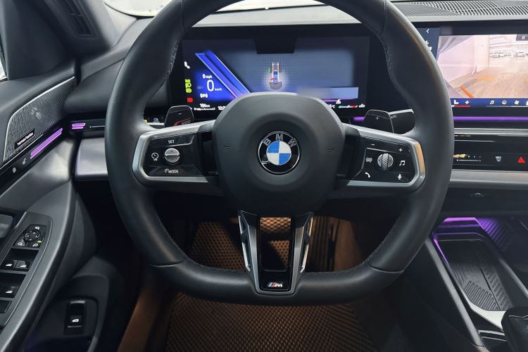 Used BMW 5 Series 2025 525Li M Sport Package Interior 6