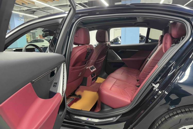 Used BMW 5 Series 2025 530Li Leading Model M Sport Package Interior 7