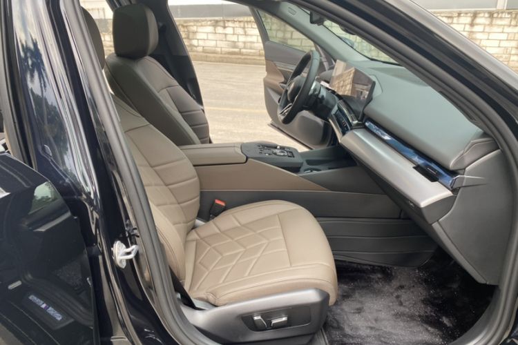 Used BMW 5 Series 2025 525Li M Sport Package Interior 8