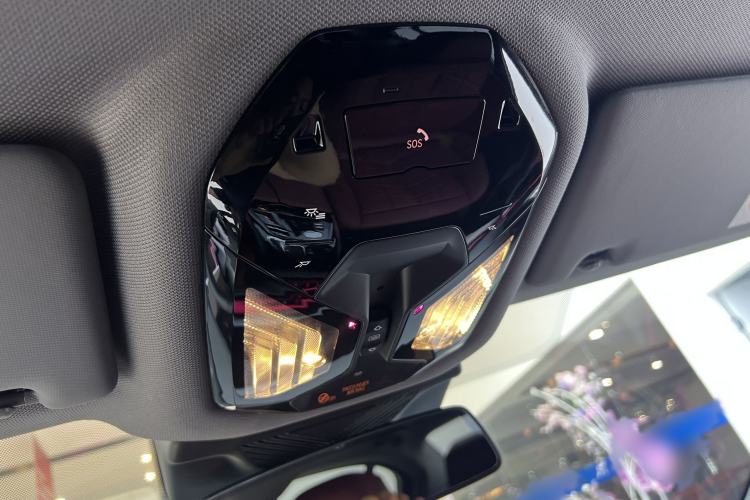 Used BMW 5 Series 2025 525Li M Sport Package Interior 8