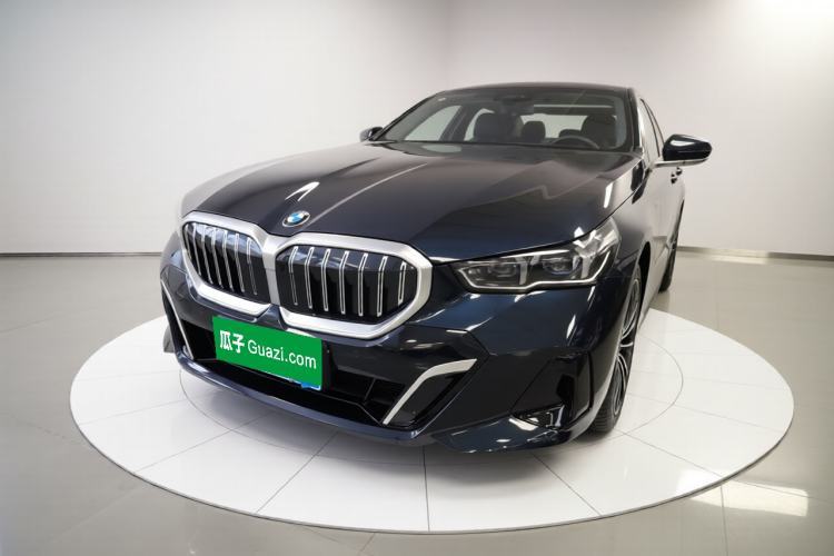 Used BMW 5 Series 2025 530Li Luxury Edition M Sport Package Guazi used car, China used car export, Used car for sale, Used cars, Cheapest cars for sale