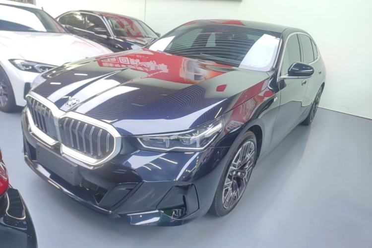 BMW 5 Series 2025 530Li Luxury Edition M Sport Package