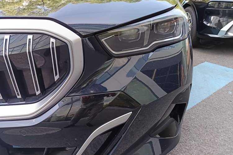 Used BMW 5 Series 2025 525Li M Sport Package Left Front Headlight