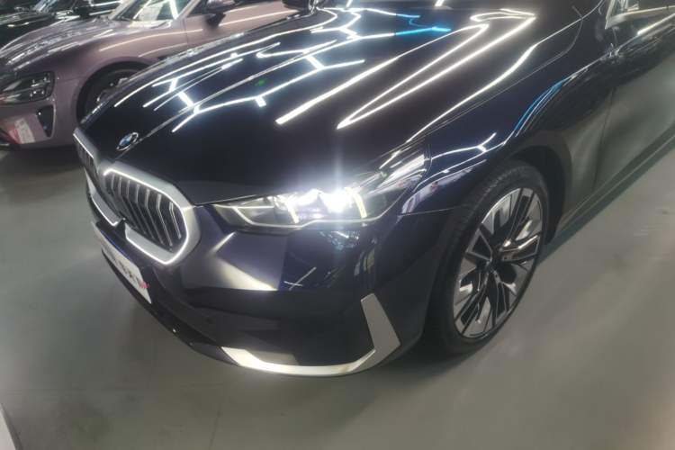 Used BMW 5 Series 2025 530Li Leading Edition Luxury Package Left Front Headlight