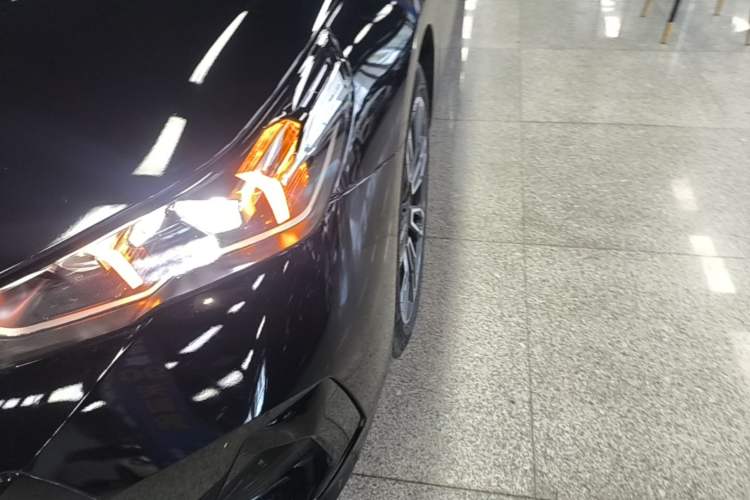 Used BMW 5 Series 2025 530Li Leading Model M Sport Package Left Front Headlight