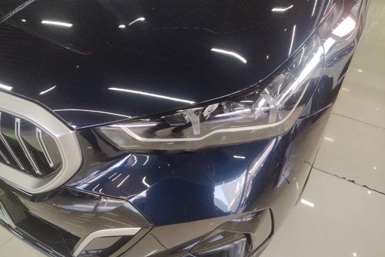 Used BMW 5 Series 2025 530Li Leading Model M Sport Package Left Front Headlight
