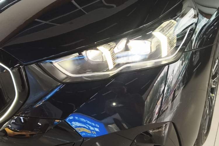 Used BMW 5 Series 2025 530Li Leading Model M Sport Package Left Front Headlight