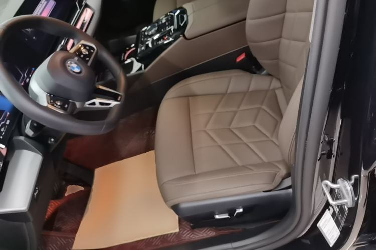 Used BMW 5 Series 2025 530Li Leading Model M Sport Package Left Front Seat