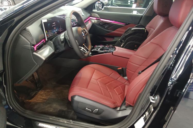 Used BMW 5 Series 2025 530Li Leading Model M Sport Package Left Front Seat