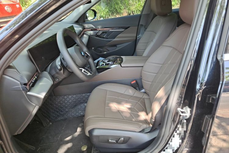 Used BMW 5 Series 2025 530Li Leading Model M Sport Package Left Front Seat