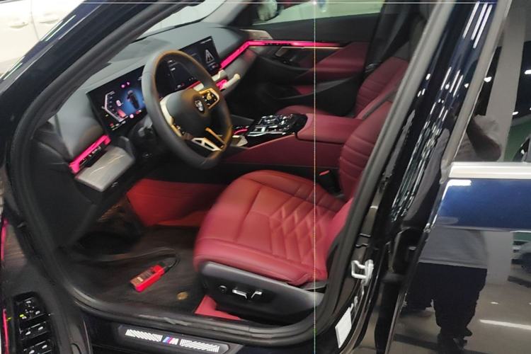 Used BMW 5 Series 2025 530Li Luxury Edition M Sport Package Left Front Seat