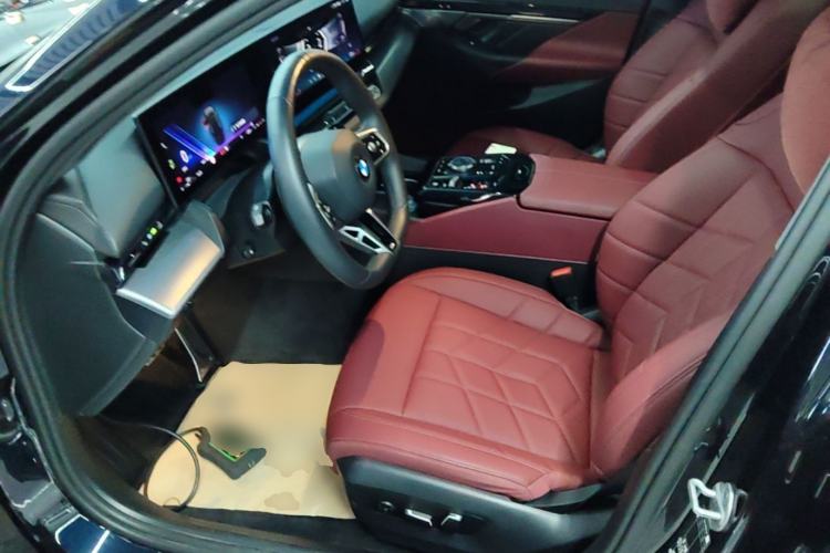 Used BMW 5 Series 2025 530Li Leading Model M Sport Package Left Front Seat