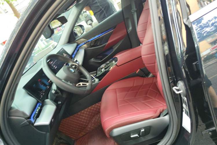 Used BMW 5 Series 2025 530Li Leading Model M Sport Package Left Front Seat