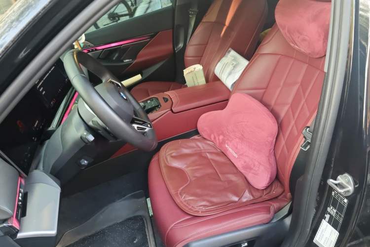 Used BMW 5 Series 2025 530Li Leading Model M Sport Package Left Front Seat