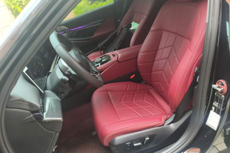 Used BMW 5 Series 2025 530Li Leading Model M Sport Package Left Front Seat