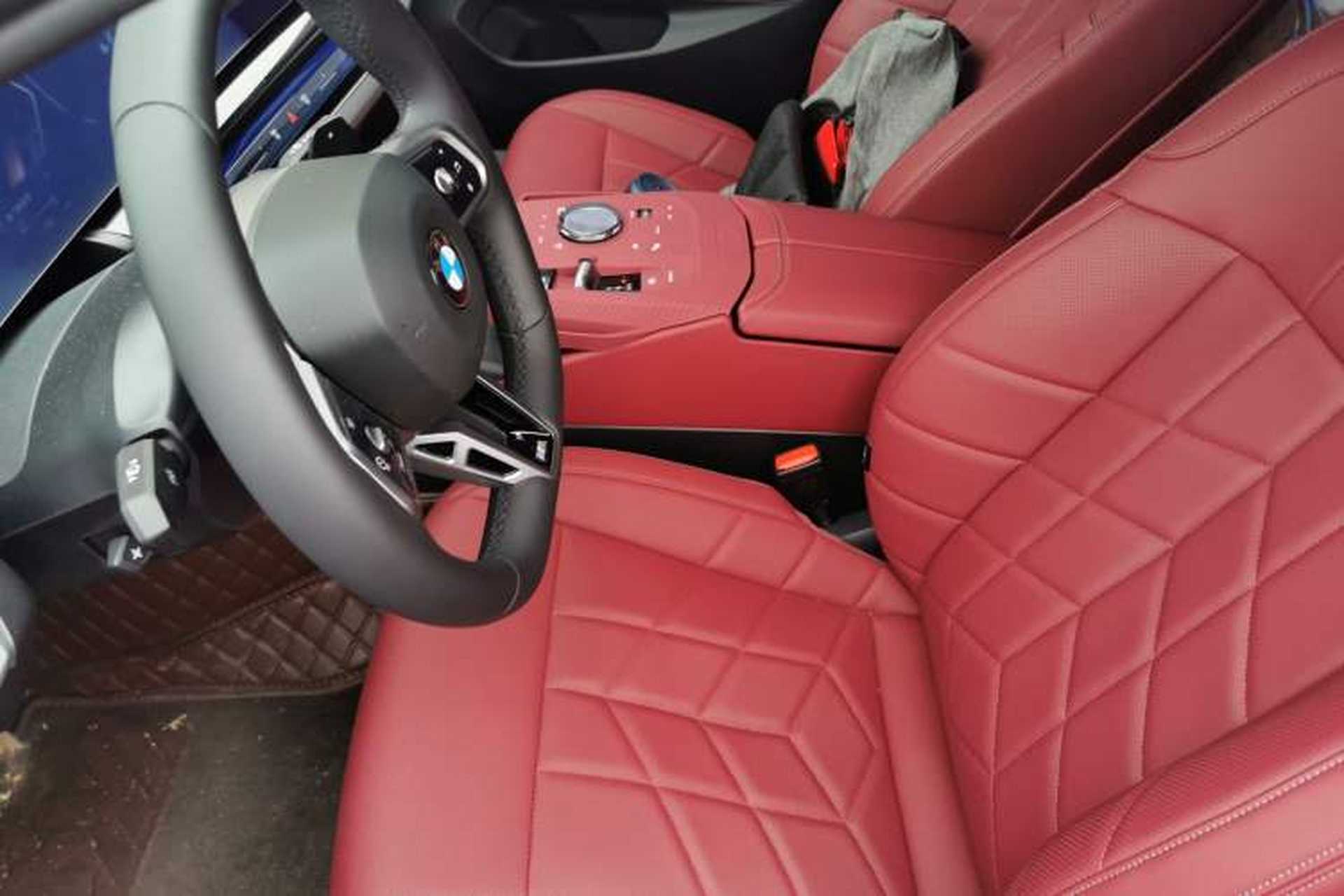 Used BMW 5 Series 2025 530Li Leading Model M Sport Package Left Front Seat
