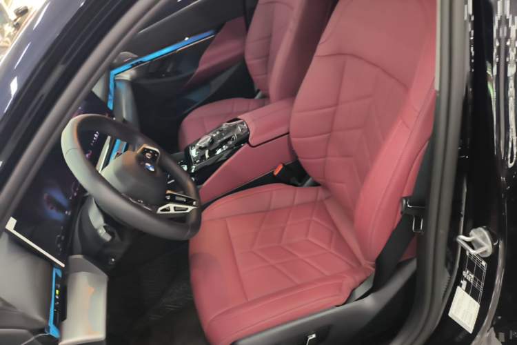 Used BMW 5 Series 2025 530Li Leading Model M Sport Package Left Front Seat