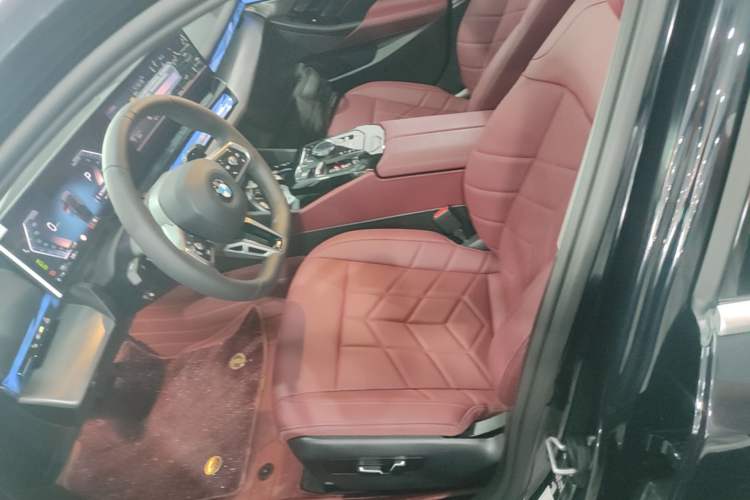 Used BMW 5 Series 2025 530Li Leading Model M Sport Package Left Front Seat