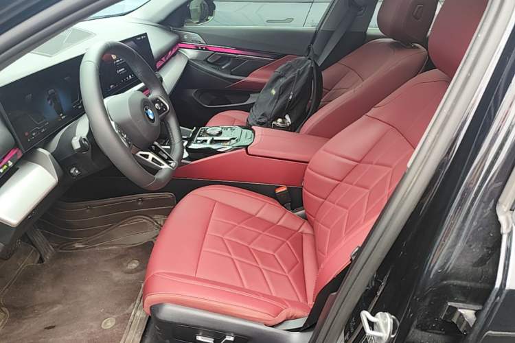 Used BMW 5 Series 2025 530Li Leading Model M Sport Package Left Front Seat