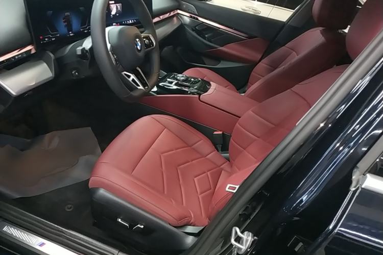 Used BMW 5 Series 2025 530Li Leading Model M Sport Package Left Front Seat
