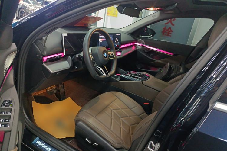 Used BMW 5 Series 2025 530Li Leading Model M Sport Package Left Front Seat