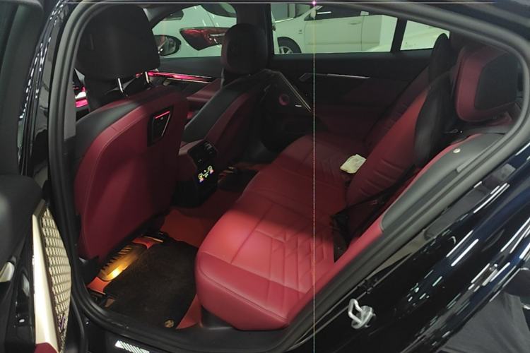 Used BMW 5 Series 2025 530Li Luxury Edition M Sport Package Left Rear Seat