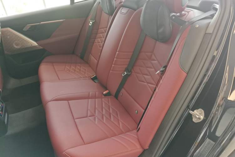 Used BMW 5 Series 2025 530Li Luxury Edition M Sport Package Left Rear Seat