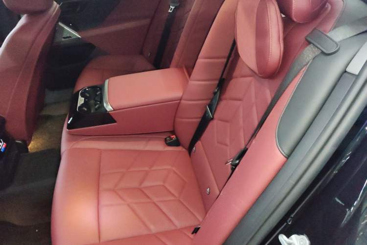 Used BMW 5 Series 2025 530Li Leading Model M Sport Package Left Rear Seat